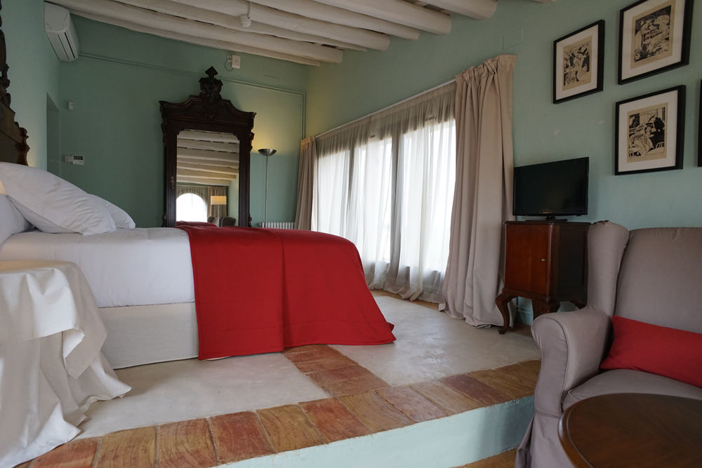 Encís D'empordà -adults Only-